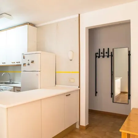 Sleeps 4 *