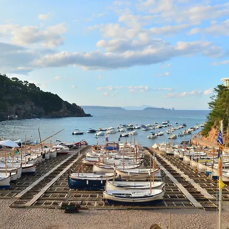 Sleeps 4 Begur
