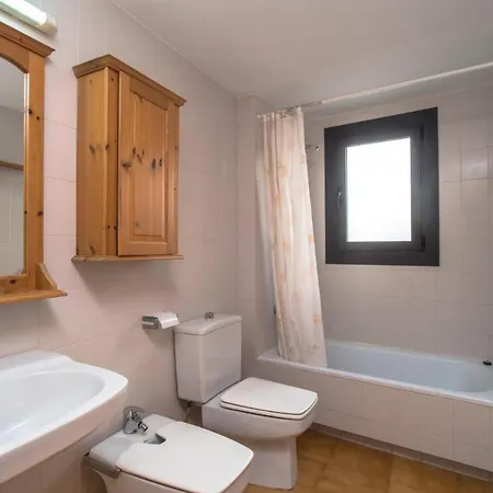 Sleeps 4 Apartment Begur
